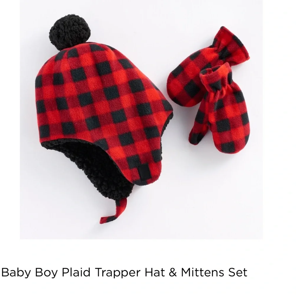 Baby boy plaid fleece hat and mittens 9-18 mo